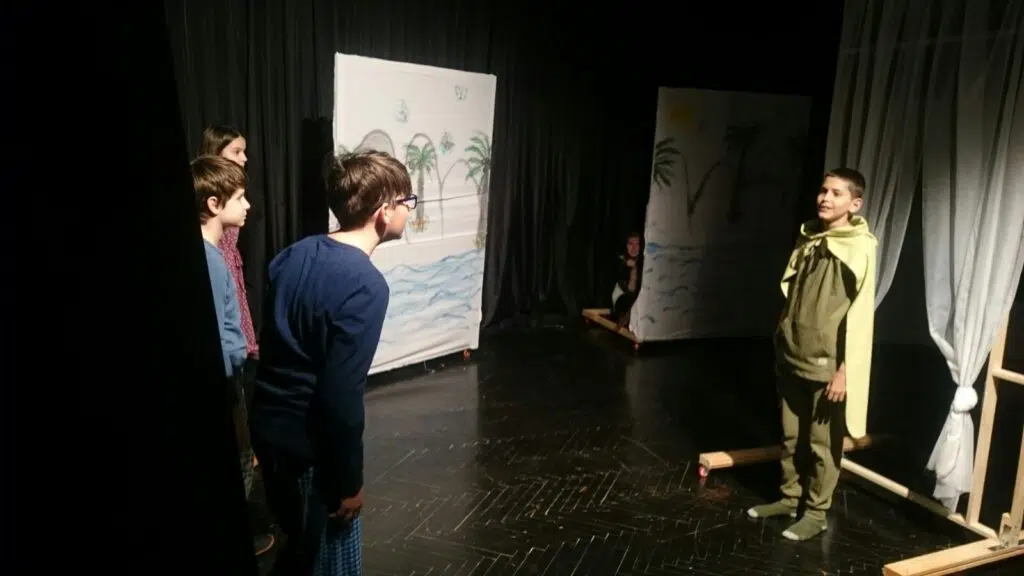 Odigrana premijera predstave Petar Pan, mladi Travničani oduševili publiku
