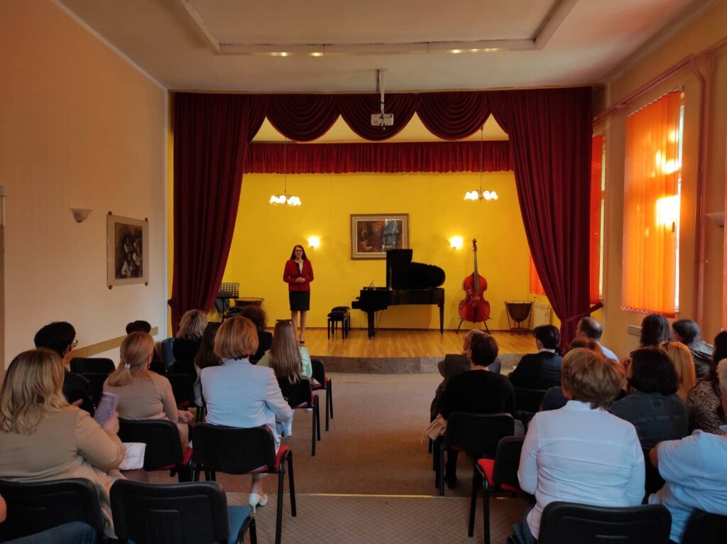 (foto) učenici iz travnika i novog travnika održali zajednički koncert