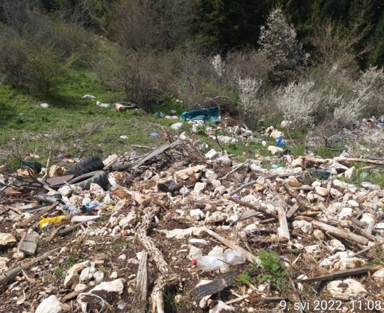 (foto) veliki broj divljih deponija na području svih mjesnih zajednica u travniku