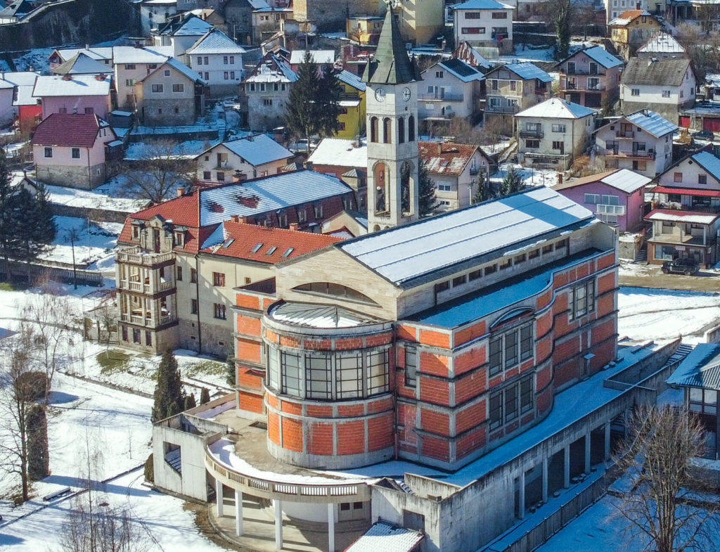 Franjevački samostan i posljednji bosanski kralj u staklenom sanduku franjevacki samostan