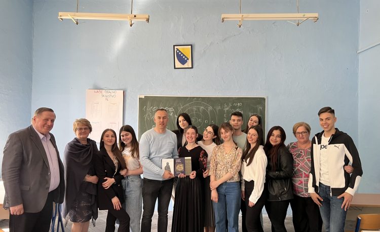 Oproštaj još jedne generacije maturanata Mješovite srednje škole “Travnik”