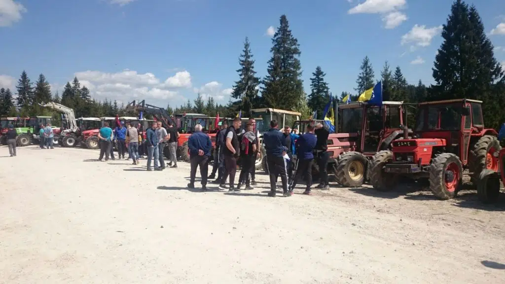 Traktorijada u Travniku okupila veliki broj učesnika (FOTO)