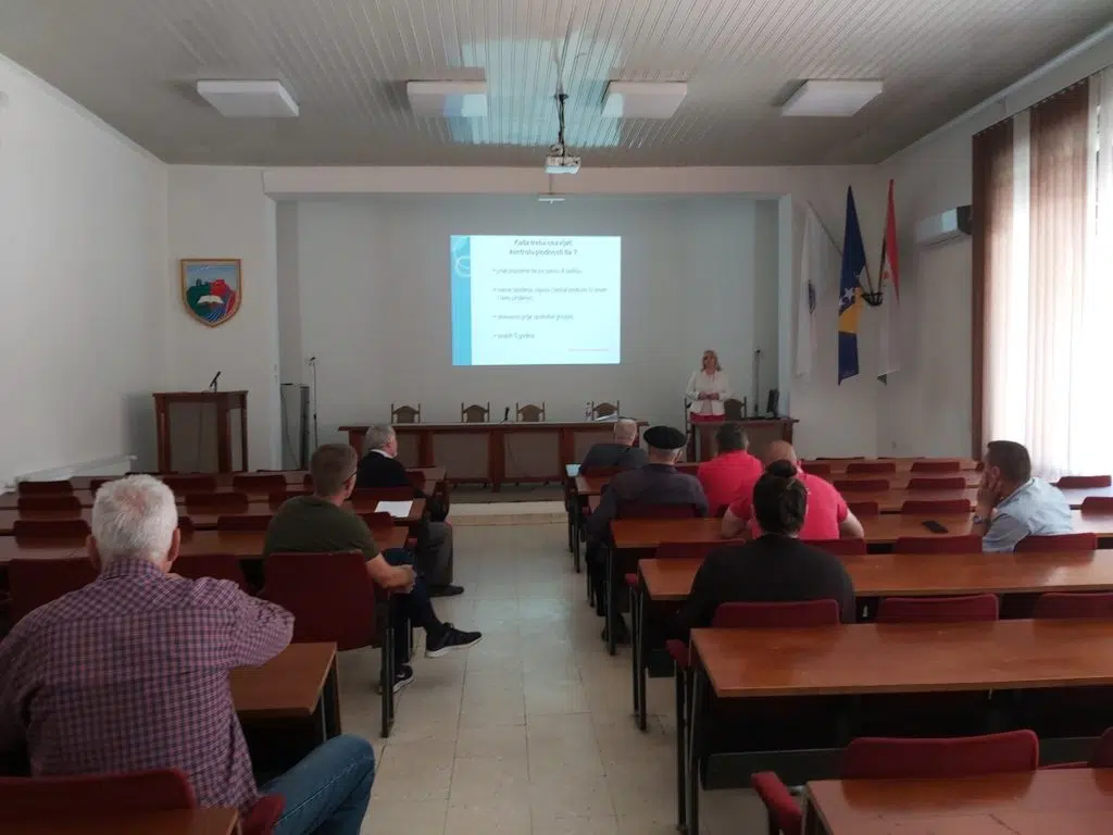 Priprema zemljišta za uzgoj poljoprivrednih kultura uz sistem kontrole plodnosti tla