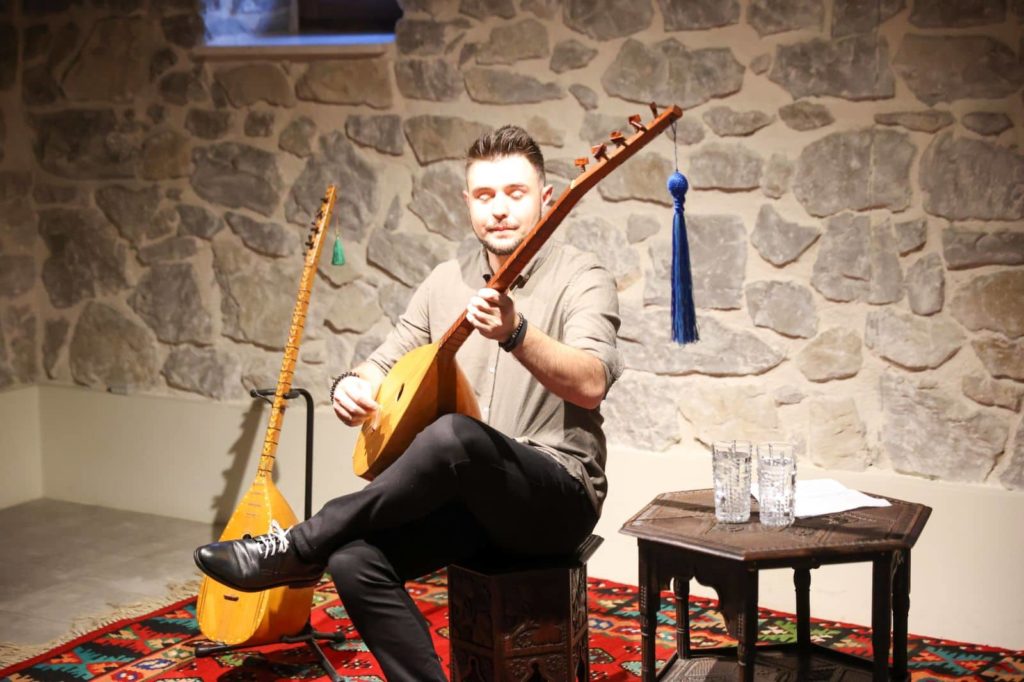 zanin berbić ponovo nastupao pred travničkom publikom