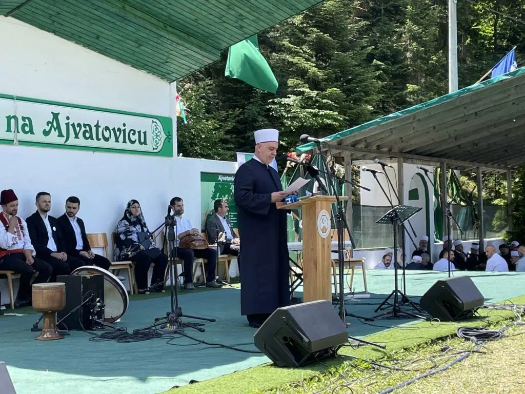Reisul-ulema na Ajvatovici: Slobodu i jedinstvo moramo sačuvati