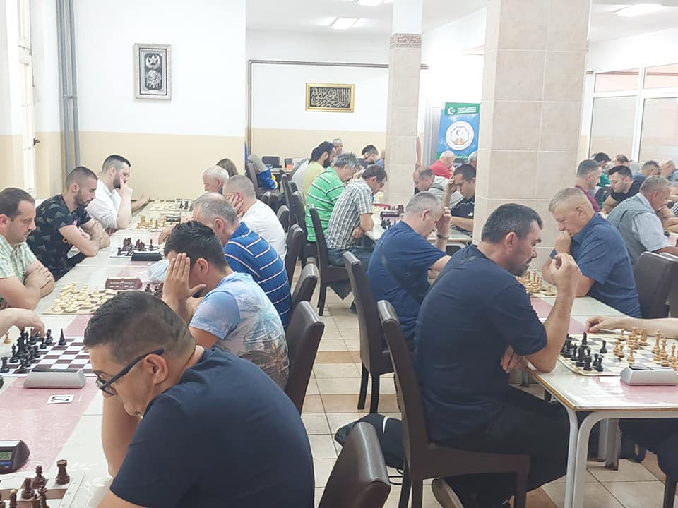 (foto) travnik bio domaćin šahovskog turnira povodom manifestacije "dani ajvatovice 2022"