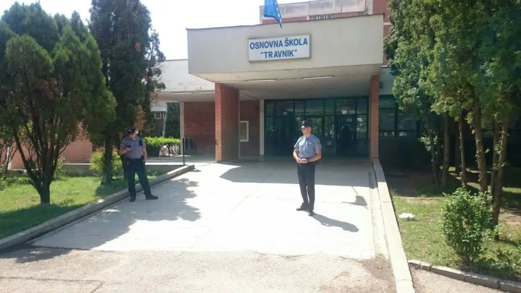 DOJAVA BOMBE U OŠ TRAVNIK dojava bombe u os tranvik