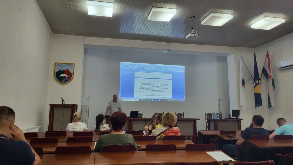 TRAVNIK / Održana javna rasprava u postupku usvajanja Odluke o privremenom korištenju javnih površina