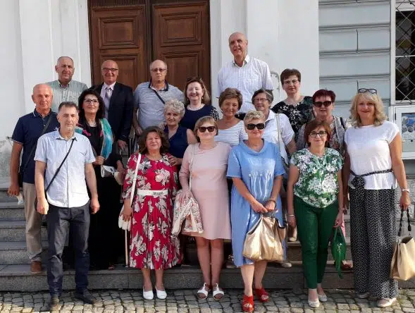 (FOTO) Stota generacija klasične Gimnazije Travnik obilježila 40 godina mature