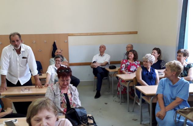 (foto) stota generacija klasične gimnazije travnik obilježila 40 godina mature