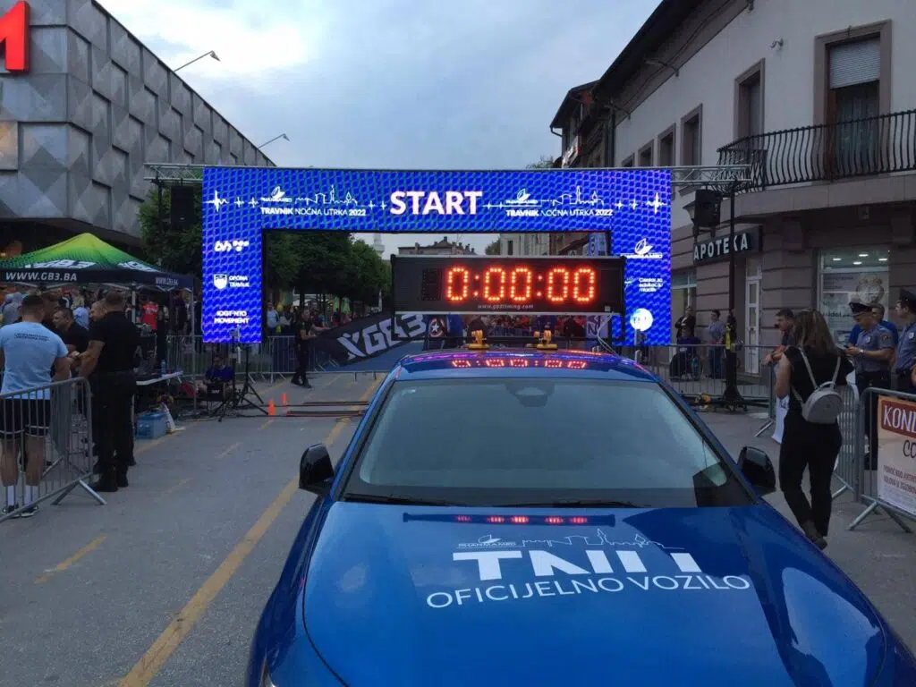 (FOTO/VIDEO) Postavljen novi rekord Pharmamed Travnik noćne utrke