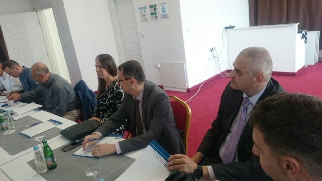 (foto) u travniku održan sastanak o pitanjima borbe protiv korupcije