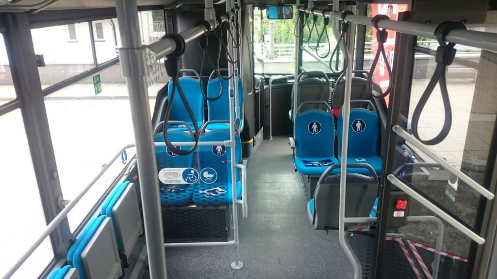 (foto) iut / predstavljen autobus na električni pogon