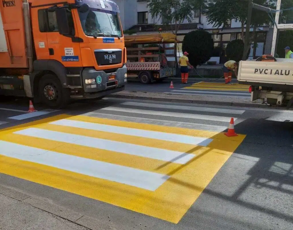 NOVO U TRAVNIKU / Na više lokacija postavljena nova signalizacija