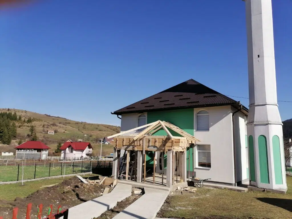 (FOTO) Završeni radovi na vakufskim objektima u Vitovlju i Gluhoj Bukovici