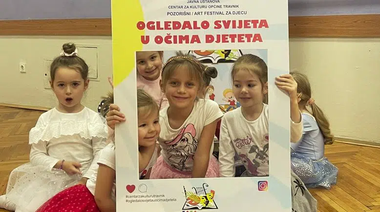 (FOTO) Počeo 4. festival za djecu: “Ogledalo svijeta u očima djeteta”