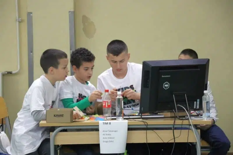Održan 2. Kids Hack Day u Travniku