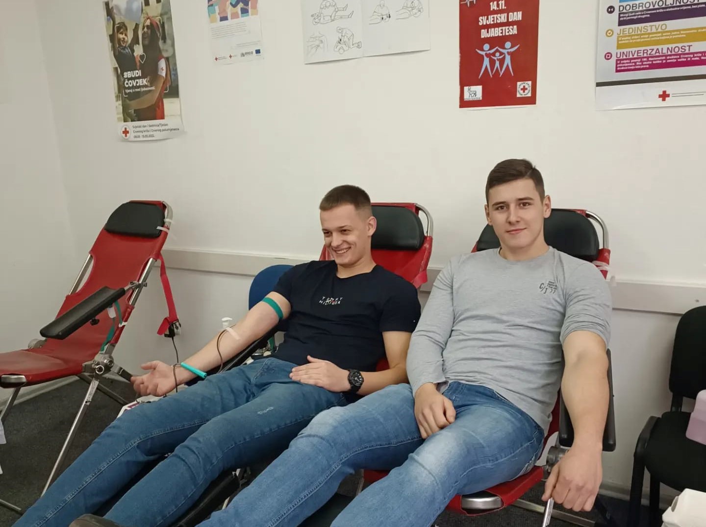 (FOTO) TRAVNIK / Uspješno realizovana akcija dobrovoljnog darivanja krvi
