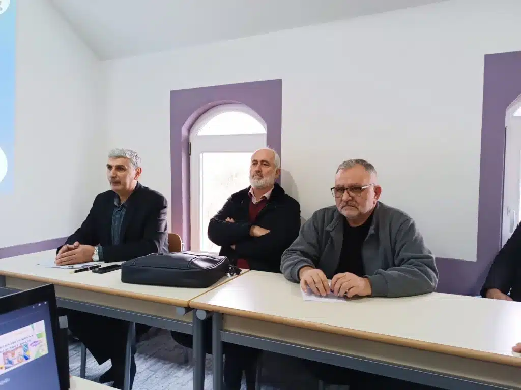 (FOTO) Predstavnici Udruženja “306” održali tribinu u Višnjevu povodom Dana nezavisnosti BiH
