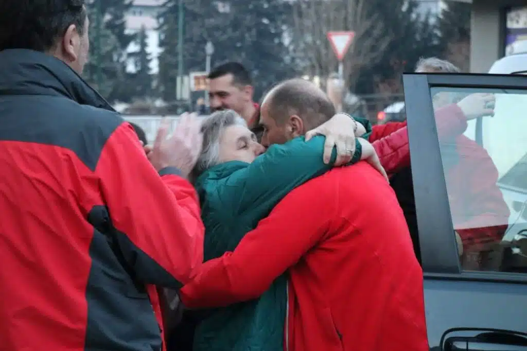 Emotivan doček travničkih spasilaca nakon herojske pomoći Turskoj (FOTO/VIDEO)