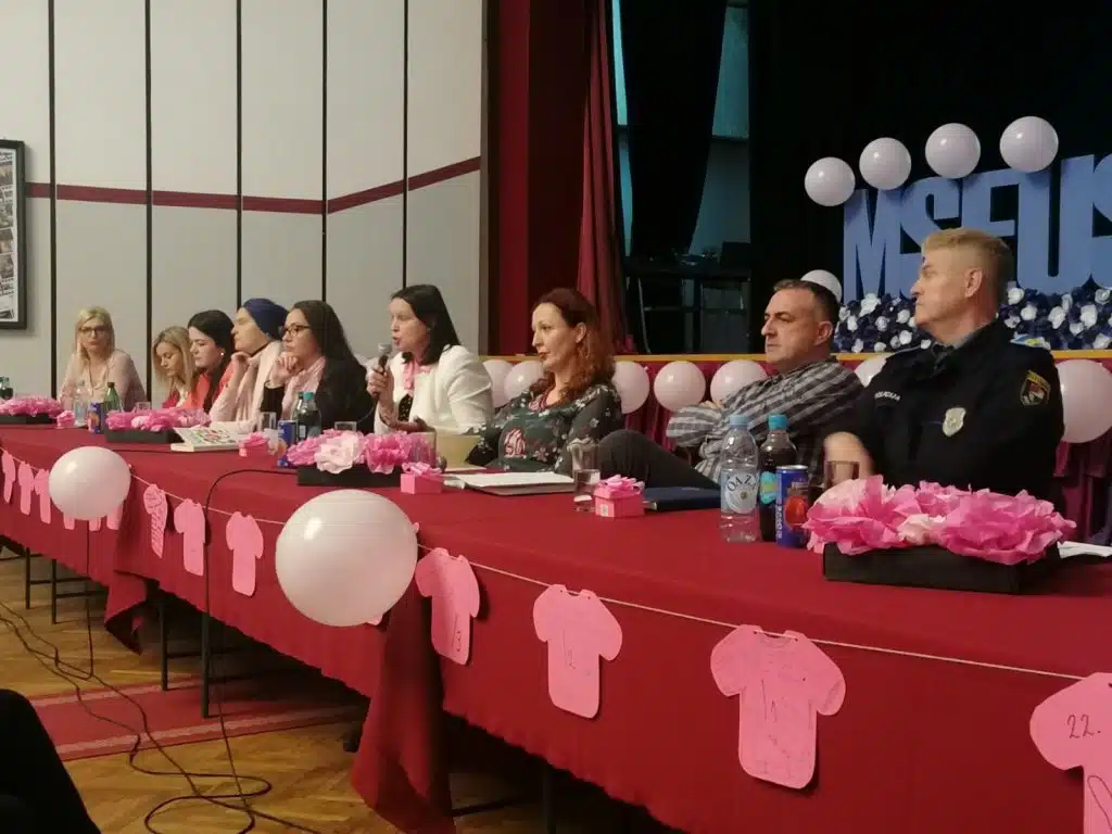 U Travniku održana Panel diskusija o Strategiji suzbijanja vršnjačkog nasilja (FOTO)
