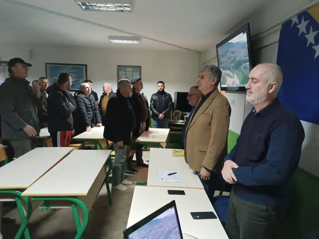 (FOTO) Tribina u džematu Dub / Udruženje “306” nastavlja priču o važnosti historijskih činjenica…