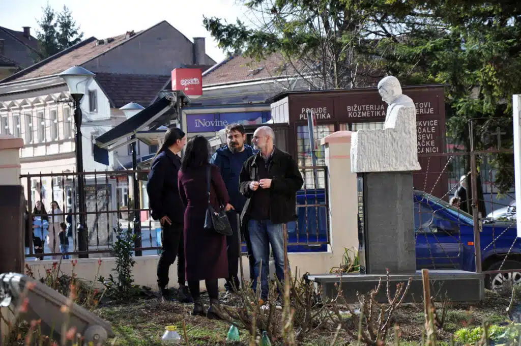 RAZGLEDANJE SKULPTURA IVE ANDRIĆA U TRAVNIKU