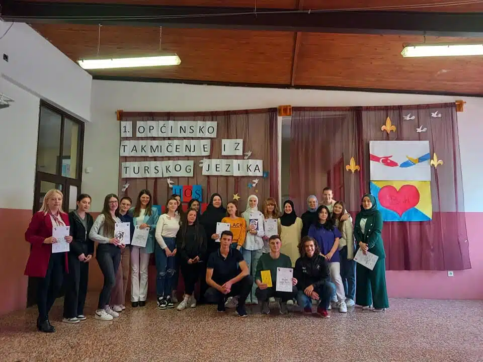 (FOTO) Održano 1. općinsko takmičenje iz Turskog jezika / Prvo mjesto osvojila Neđmija Skrobo iz OŠ “Karaula”