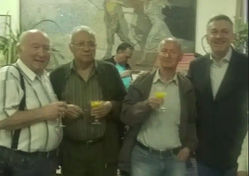 Ešo Kozarić i muzičari grada Travnika opraštaju se od velikog čovjeka / Preminuo Kemal Alambašić
