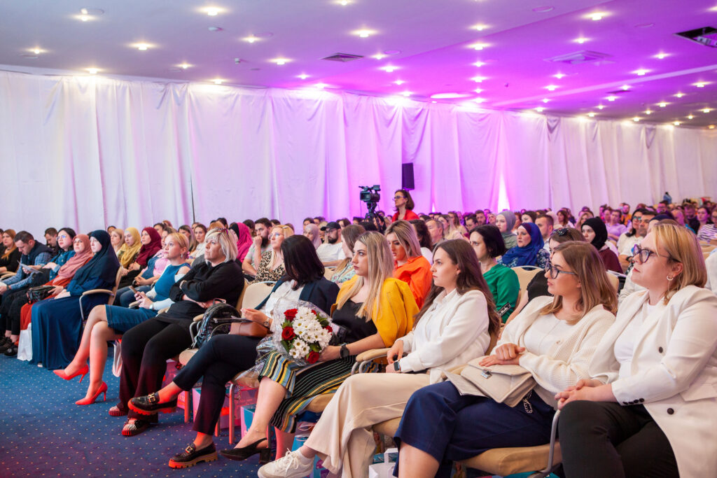 održana najveća konferencija za trudnice u bih/ babica 2022. godine lejla petrović iz ju bolnica travnik