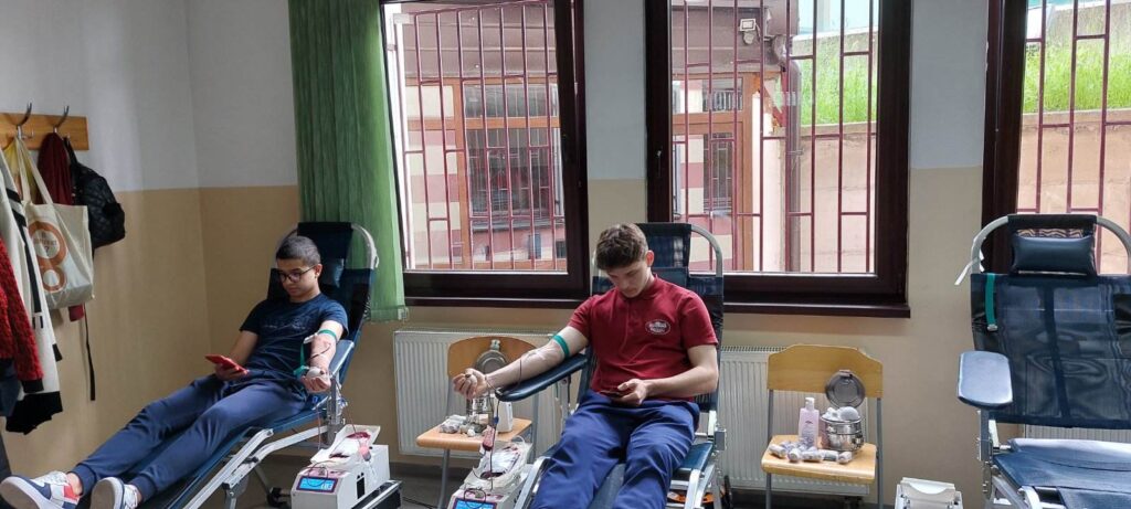 (foto) crveni križ općine travnik organizovao akciju dobrovoljnog darivanja krvi - #odsrca