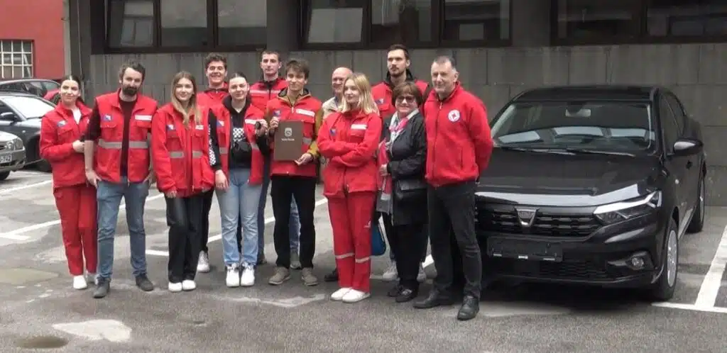 (FOTO) Crveni križ Općine Travnik bogatiji za novo vozilo