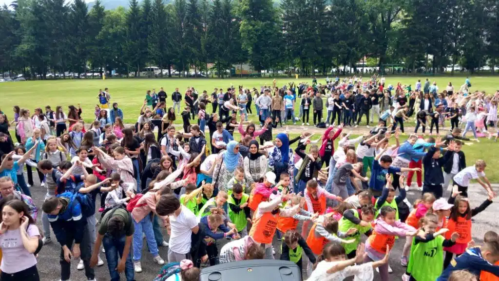 (FOTO/VIDEO) Otvorena sportsko-rekreativna zona u kompleksu kasarne Oružanih snaga u Travniku