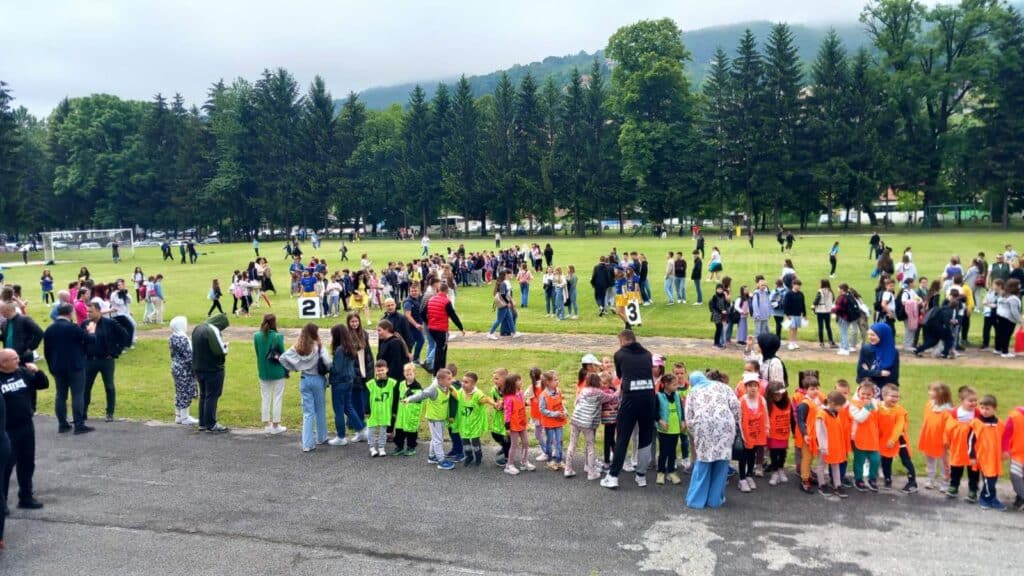 (foto/video) otvorena sportsko-rekreativna zona u kompleksu kasarne oružanih snaga u travniku