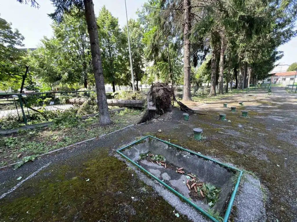 (FOTO) Tereni u krugu Kasarne Travnik zatvoreni do daljnjeg