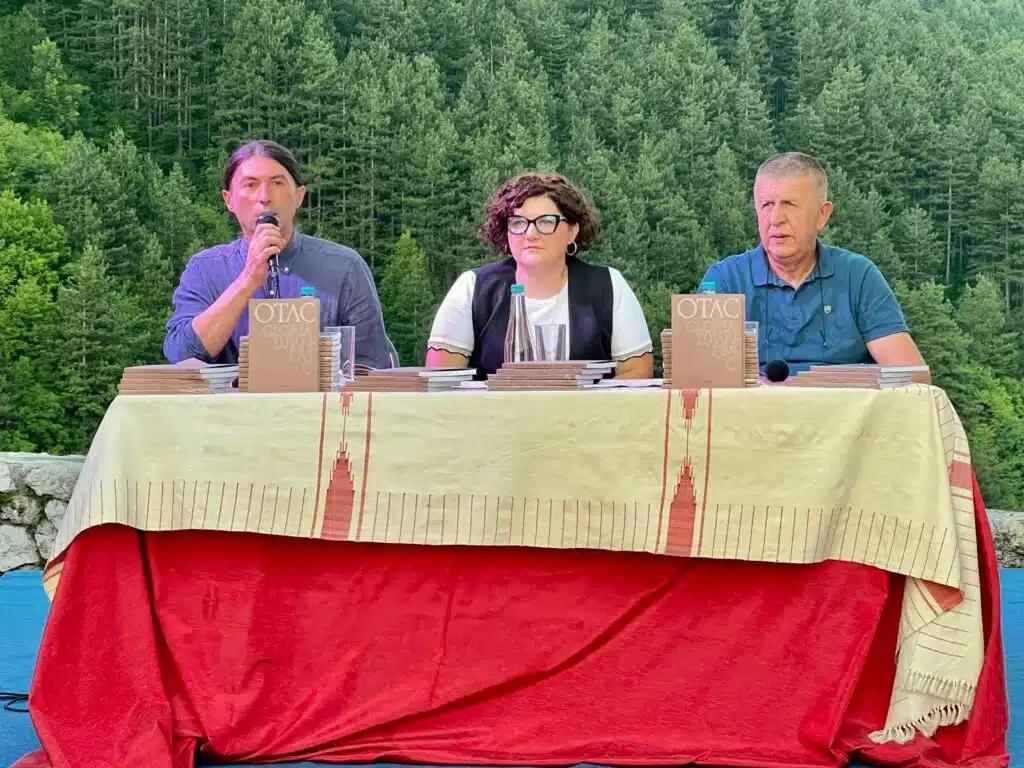 Dani dijaspore u Travniku uz brojne posjetitelje započeli promocijom knjige