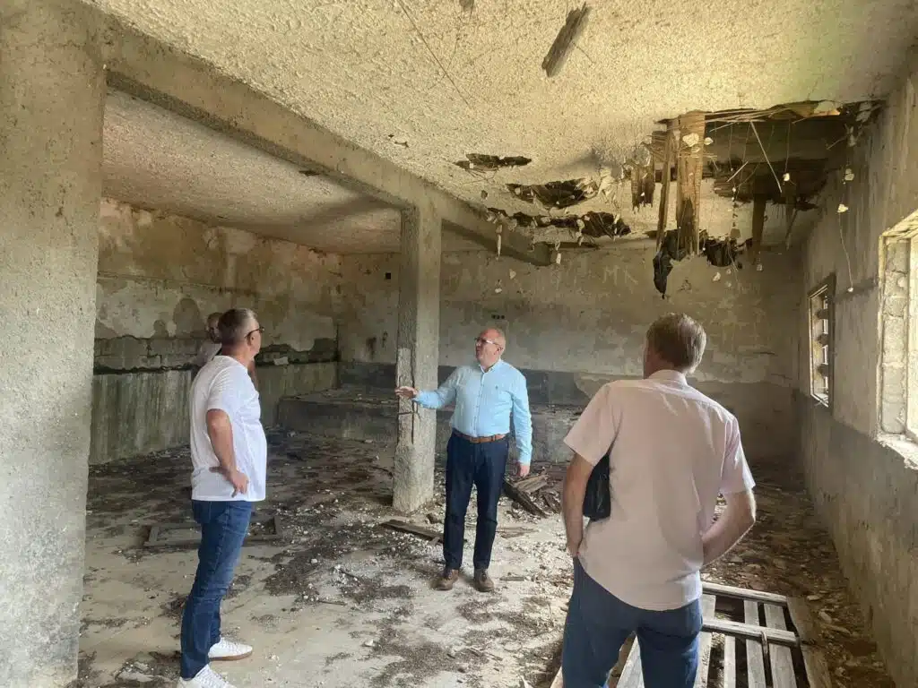 (FOTO) Dautović posjetio Mjesne zajednice Bijelo Bučje-Pulac i Bojna / Najavljeni radovi na sanaciji…