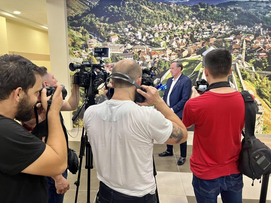 u travniku uz brojne važne zvanice održan poslovni forum travničke dijaspore