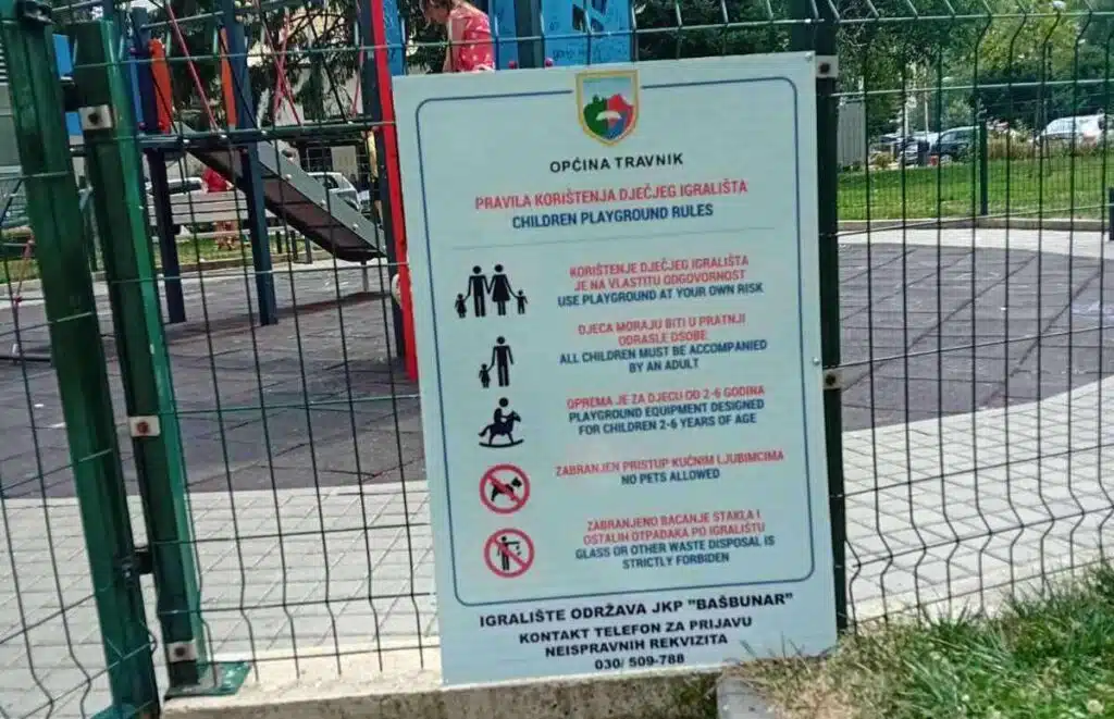 Rekonstrukcija dječjih igrališta i postavljanje pravila ponašanja