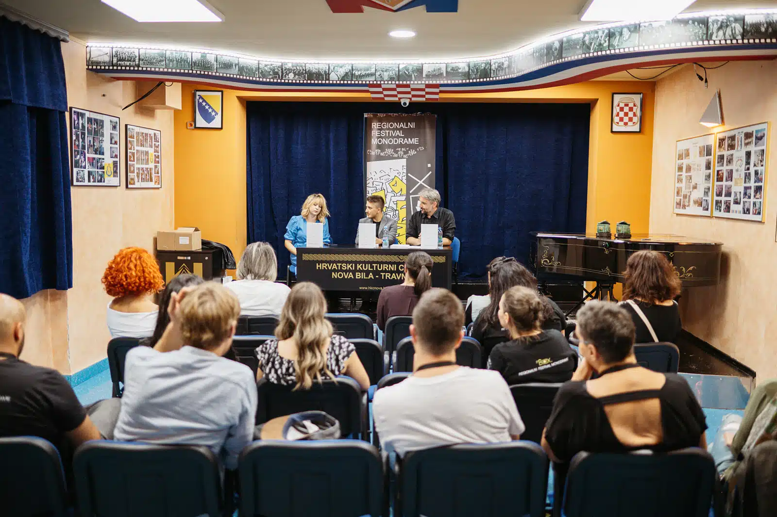Druga noć Festivala monodrame inBox: Priče o životu izvan domovine i predstava bez teksta očarale publiku (FOTO)