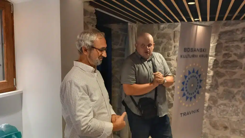 U Travniku održano predavanje ”Nacionalni identiteti u Bosni i Hercegovini (FOTO)
