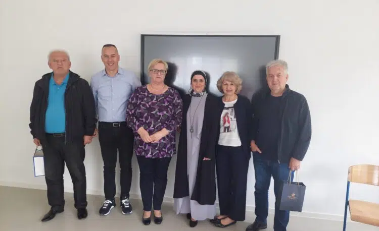 Četiri profesora MSŠ “Travnik” ispraćena u zasluženu penziju