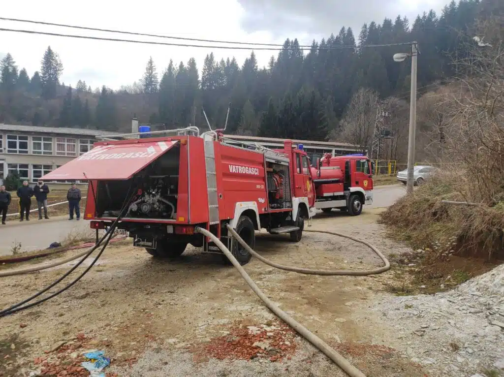 Požar na kući u Karauli: Intervencija travničke jedinice