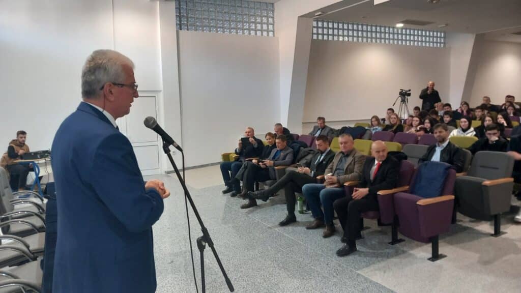 u travniku počeo „9. poslovno – europsko -društveno diplomatski forum travnik 2023“