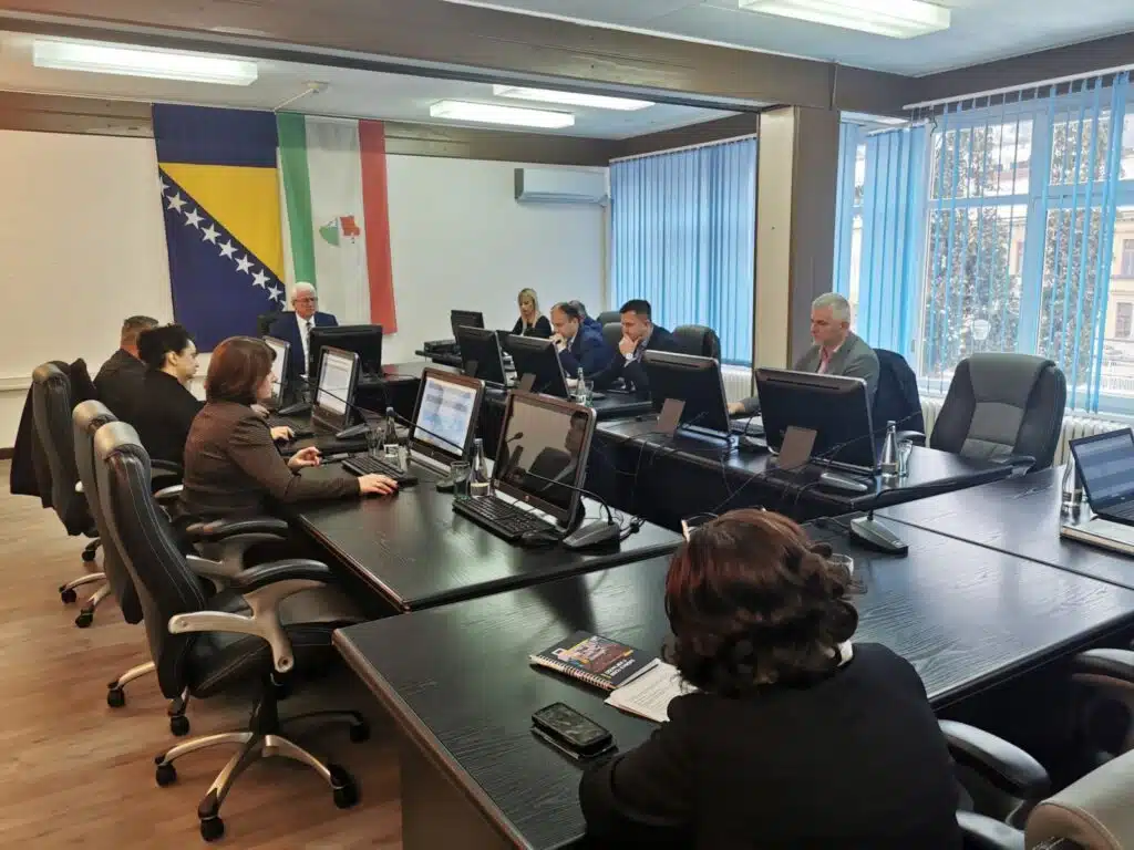 Vlada SBK odobrila jednokratnu pomoć za uposlenike u javnom sektoru