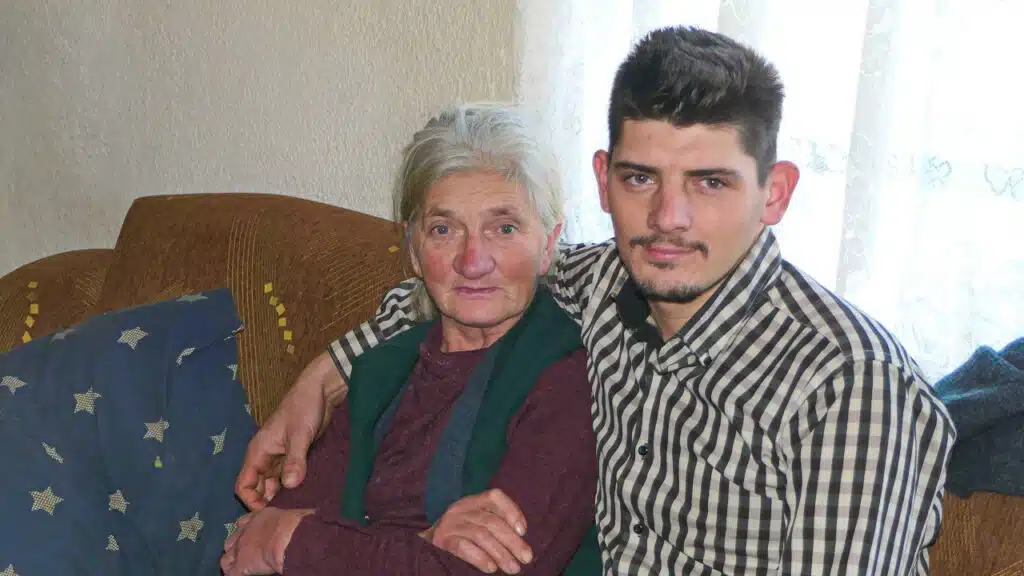 Majka više ne plače, sin nikad sretniji, život im se promijenio za 24 sata (VIDEO)