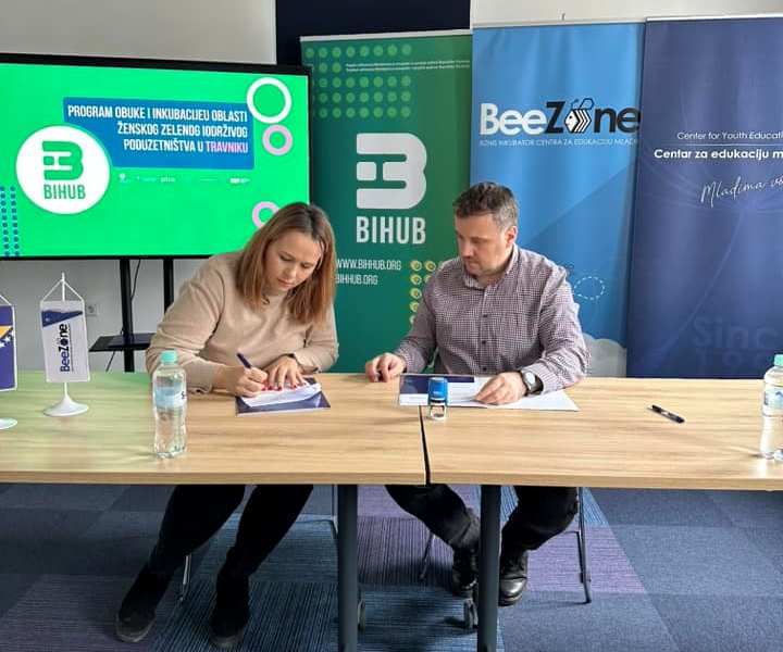 cem travnik/ četiri mlade poduzetnice potpisale ugovore