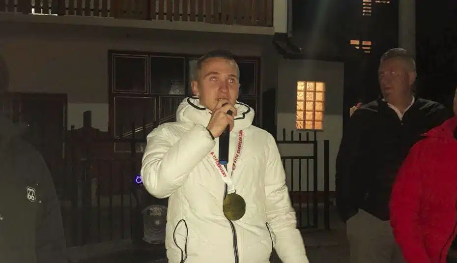 (FOTO/VIDEO) Bekira posebno emotivno dočekale njegove komšije