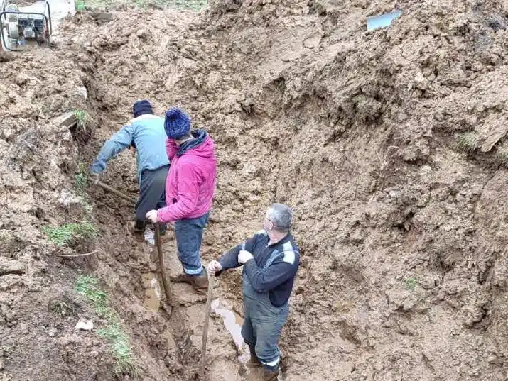 JKP “BAŠBUNAR” / Radovi na sanaciji velikog kvara na glavnoj vodovodnoj cijevi još uvijek traju