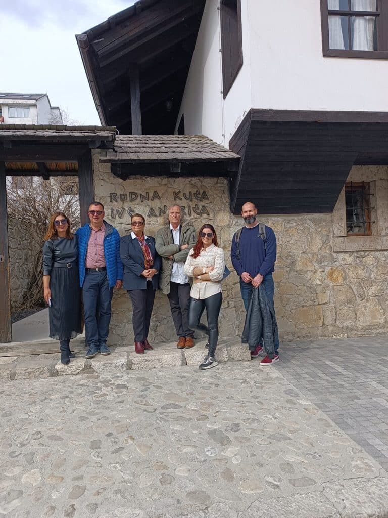 zavičajni muzej travnik nastavio uspješnu saradnju sa gradskim muzejom makarska